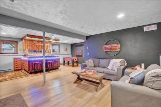 Mountain Holidays-Sleeps 18 Firepit Bar & Gameroom - Lake Harmony - 7