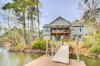 Lakefront Leesville Retreat with Private Dock! - 0