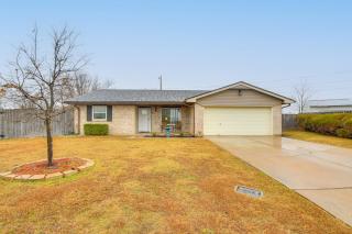5 Mi to Museum of the Great Plains Home with Patio - Lawton - 8