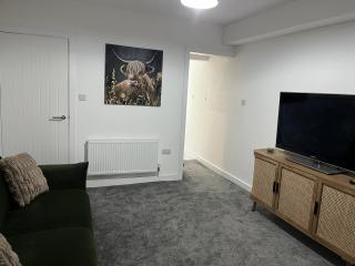 Fully Refurbished 3 Bed Terraced House with Ensuite Central Rugby - 5