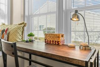 Cozy Beach Life Living - 90-days or longer Stay - Mid-Term Rental - 1