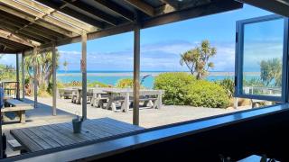 Lake Ferry Hotel Villas - Pirinoa - 3