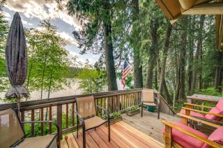 Waterfront Newport Vacation Rental on Sacheen Lake - Newport - 9