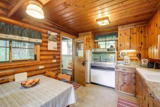Waterfront Newport Vacation Rental on Sacheen Lake - Newport - 1
