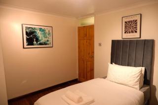 4-Bedroom Villa for 7-9 Guests Family & Group Getaway - Bristol - 7
