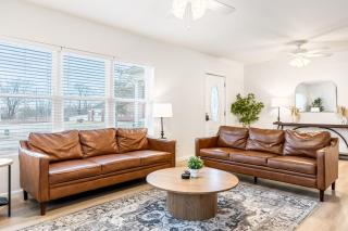 Renovated House for 14 in Wentzville MO - Wentzville - 2