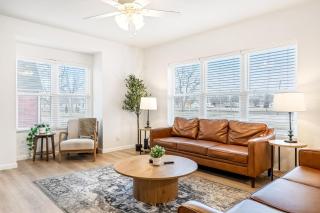Renovated House for 14 in Wentzville MO - Wentzville - 1