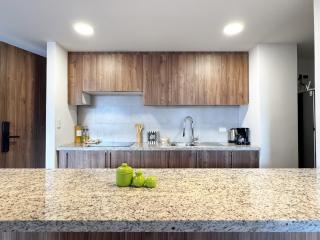 Urban Getaway with City View with Garage - Cuenca - 6
