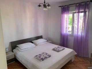 Apartments with parking space Rogoznica - 23796 - 9