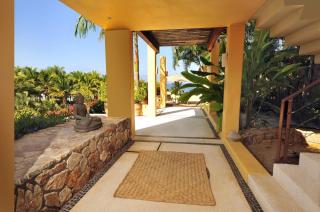 Twenty Steps from Litibu Beach at this Hideaway - Higuera Blanca - 3