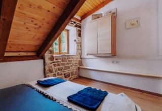 Seaside holiday house Maslinica, Solta - 23838 - 9