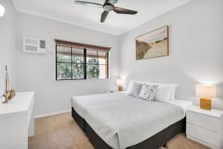 2 Bedroom Escape at Port Villas - Port Douglas - 6