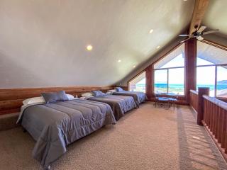 Bear Ridge Lodge, Sleeps 20 - Garden City - 4