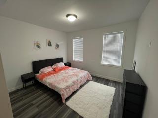 Cozy Apartment by Johns Hopkins - 1