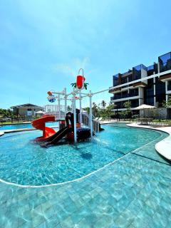 Sofisticação e Luxo à Beira-mar com Piscina Privativa no Cais Eco by HM - 4