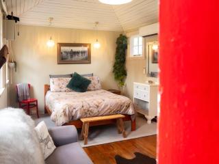 Little Red School House - Oamaru - 9