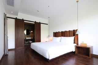 Huzhou Xisaishanqian Wooden Villa Hotel - 7