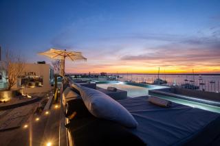 MarinaWellmina-Sunset Pool Vibes - La Paz - 5