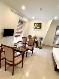 Lakeside Villa Hạ Long Venuestay - Ha Long - 5