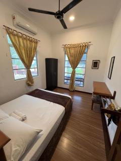 Ummi Beach Homestay - Dungun - 0