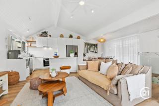 Sea Salt, Modern Apt with Views beside the Beach - Sunshine Beach - 5