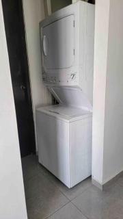 1BR Downtown Delight with Stunning Ocean Vistas - San Juan - 4