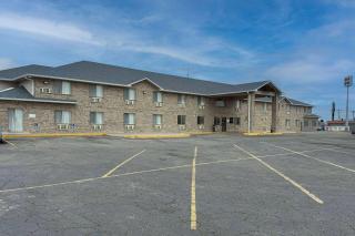 Super 8 by Wyndham Cozad - Cozad - 8