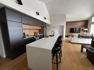 Ski-in Ski-out Penthouse Condo - Beaupré - 8