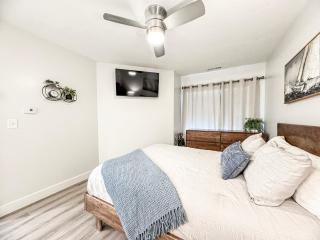 Inn Building Condo 209, Beautifully updated, view - Garden City - 7