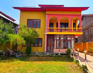 Rustic Retreat Homestay Family Suite - Srinagar - 3