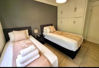 108 The Bermudas 3 bedroom beachfront Umhlanga Rocks - Durban - 3