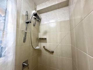 Grand Riviera Suites 1202 front of US Embassy by Prime Stay - Manila - 8