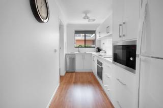 Langdon - Central Location, Modern Comforts - 7