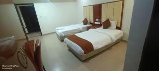 SURAJHOTEl - Nandyāl - 0