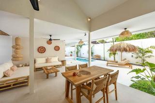 Casa Kokoon - NEW Bright & Quiet 2BR Mertanadi Seminyak with Private Pool and Parking - Seminyak - 2