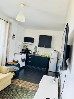 Chic & Cozy Apartment with Balcony Views Kisumu Terrace - Kisumu - 7