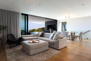 Paradise in Camps Bay, Luxury Villa with Pool and Views - Città del Capo - 0