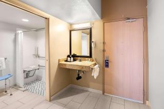 Comfort Inn & Suites near Kino Sports Complex - Tucson - 5
