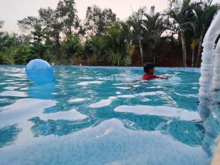Poolside Oasis - Somvārpet - 5