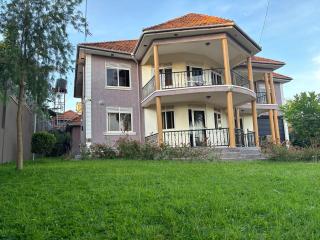 Entire Chic Villa away from Kampala City hustle! - Buzzi - 6