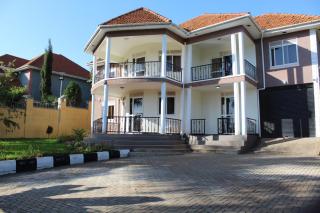 Entire Chic Villa away from Kampala City hustle! - Buzzi - 2