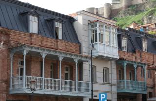 Meidan Bazaar Prime Location Apartment - Tbilisi - 9