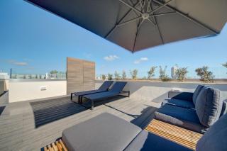 Kuya Duplex Penthouse with Private Heated Pool and City Views - 0