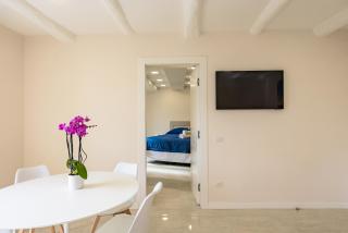 Palazzo Maddaloni Sweet Home By NapoliApartments - 4