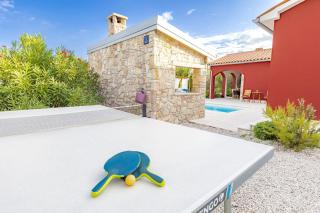 Red House Trget with Swimming Pool, Sauna and Jacuzzi - Labin - 7