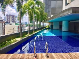 Cozy 4BR Apt FREE Parking Near Lalaport KLCC - Kuala Lumpur - 8