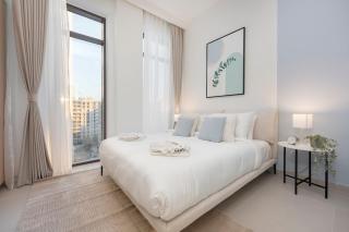 StayShort - Peaceful 4-Bedroom Bright Kitchen Space in Dubai Creek Harbour - 8