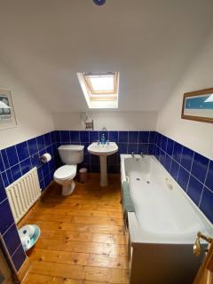 Sunny Seaside Getaway - 9