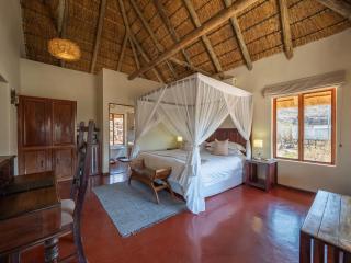 Shibula Safari Lodge - Welgevonden Game Reserve - 4