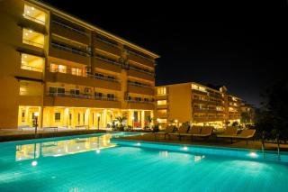 Alaya Stays 2 BHK with Balcony & Lift - Veera Marina - 5